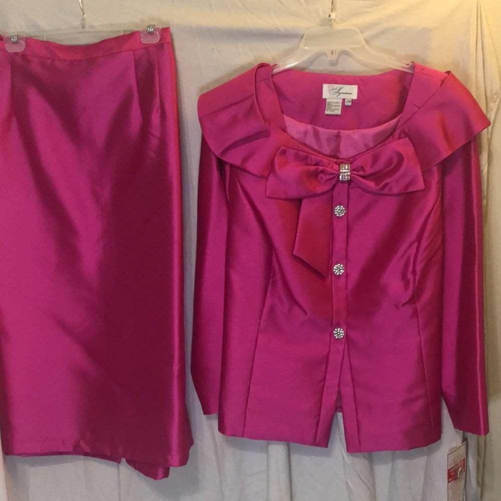 NWT EY Signature Skirt Suit